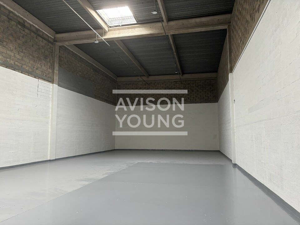 Location local d''activites 493 m² non divisibles