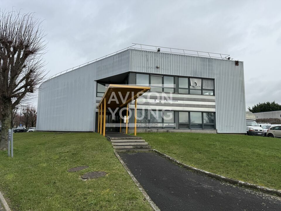 Location local d''activites 1040 m² non divisibles