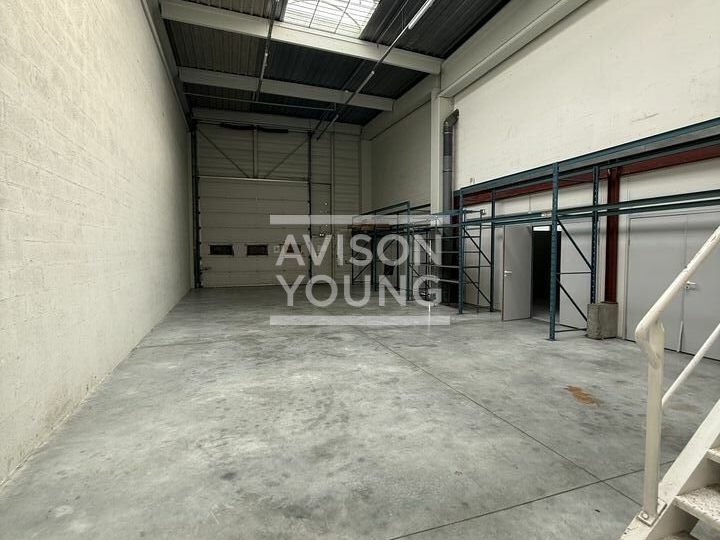 Local d'activité à louer d'une superficie de 1040 m² sur la commune du Mesnil Amelot