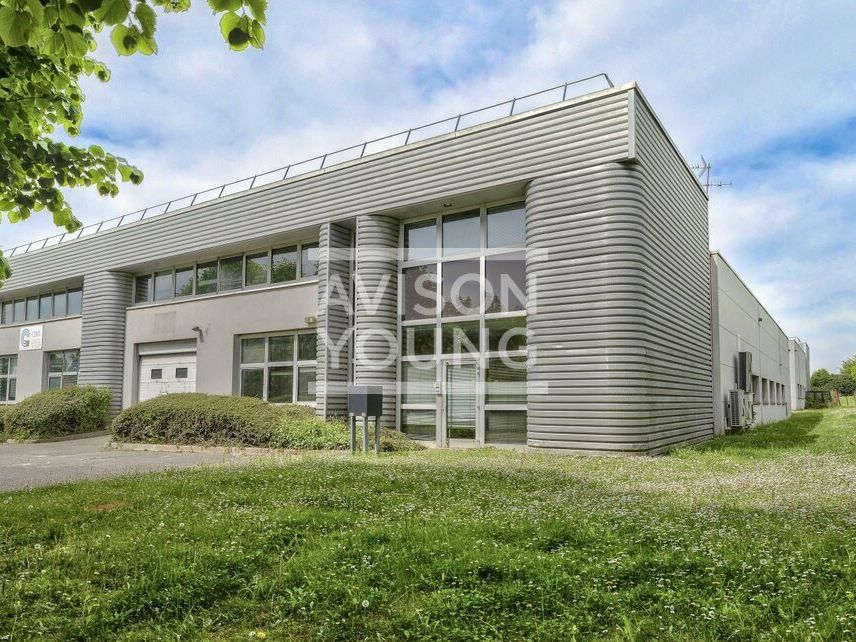 Location local d''activites 458 m² non divisibles