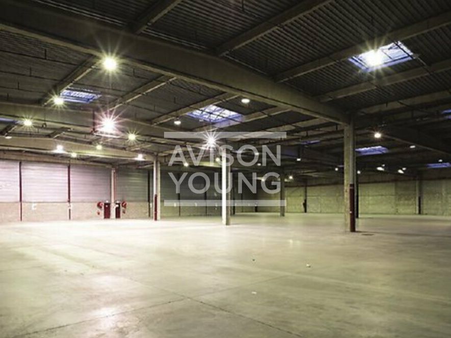 Location local d''activites 1571 m² non divisibles
