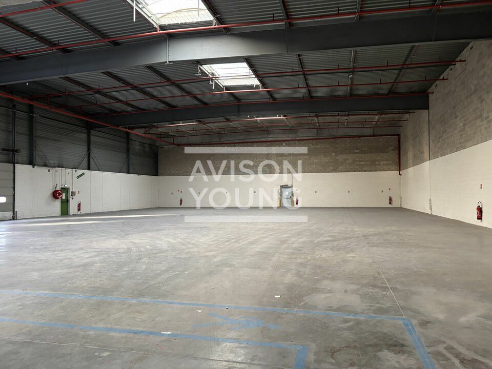 Location local d''activites 1455 m² non divisibles