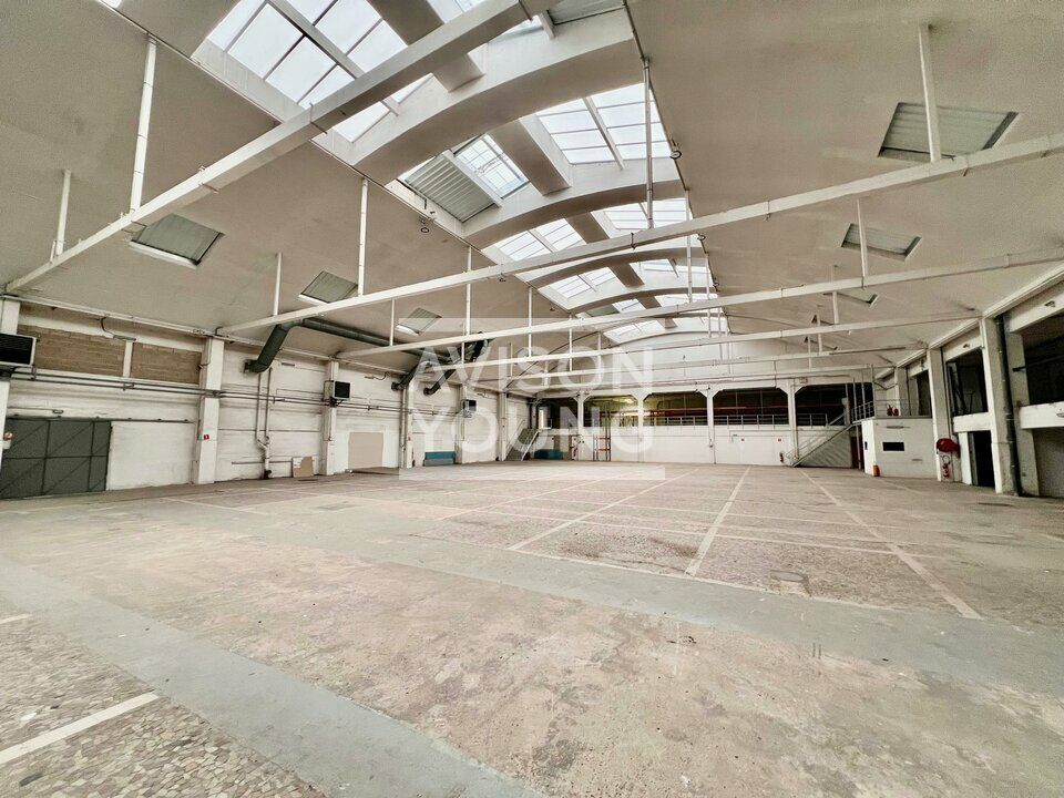 Location local d''activites 4437 m² divisibles à partir de 1800 m²