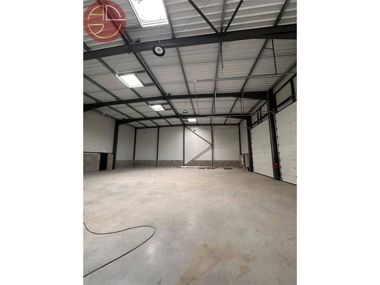 730 m² pour ce local en location à Villeneuve-tolosane