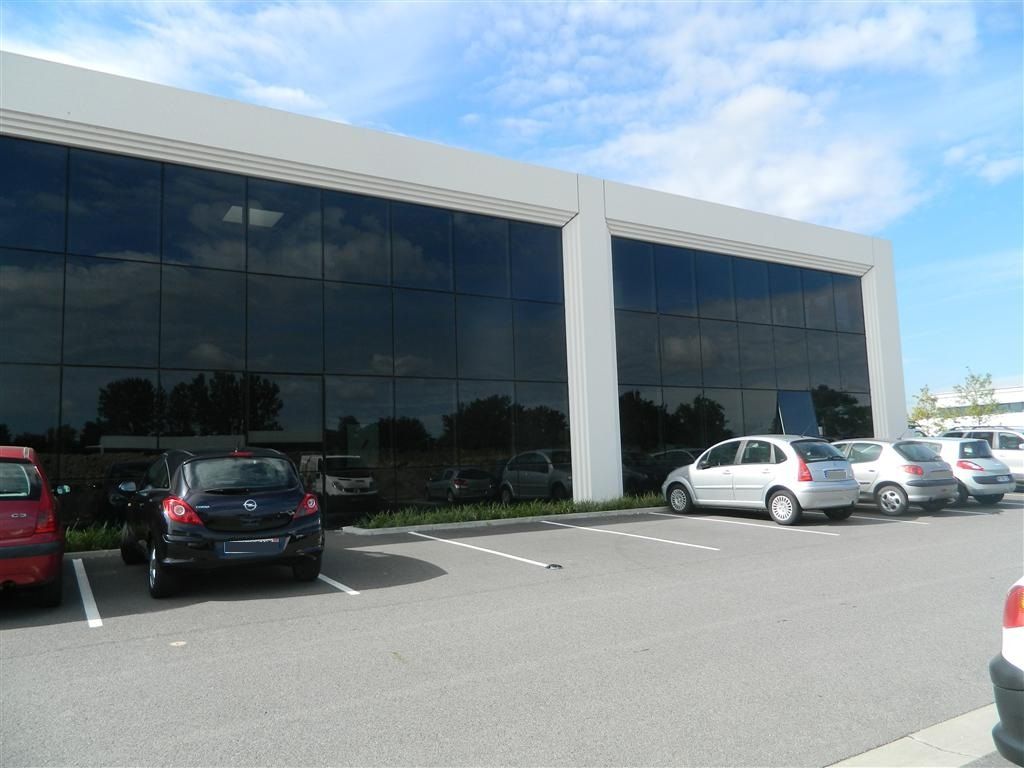 Location bureaux 1396 m² à LABEGE