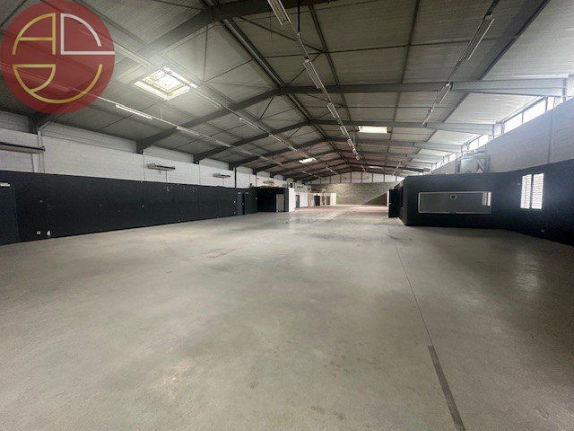 Location local 2025 m² à TOULOUSE