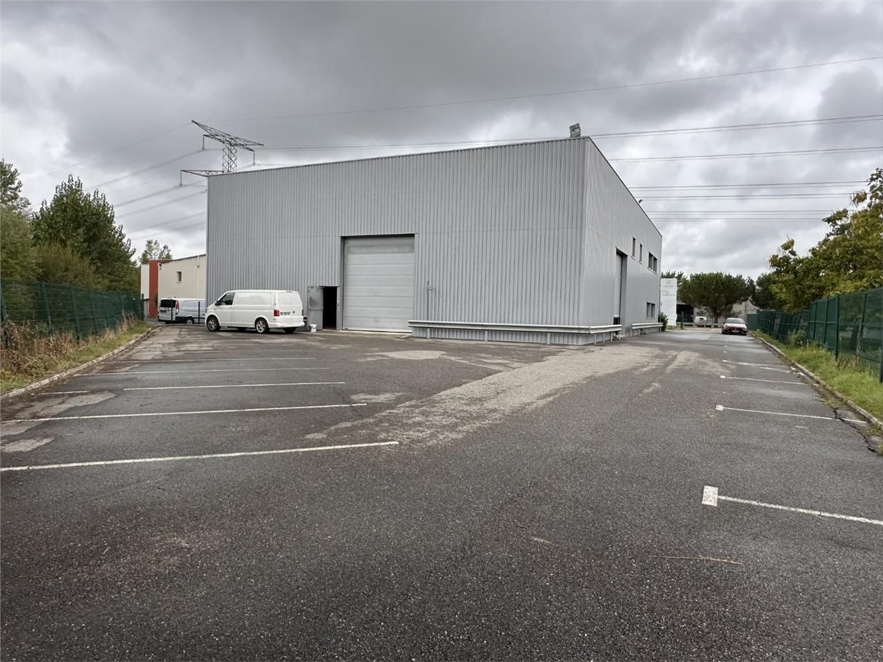 Vente local 960 m² à CASTELNAU-D''ESTRETEFONDS