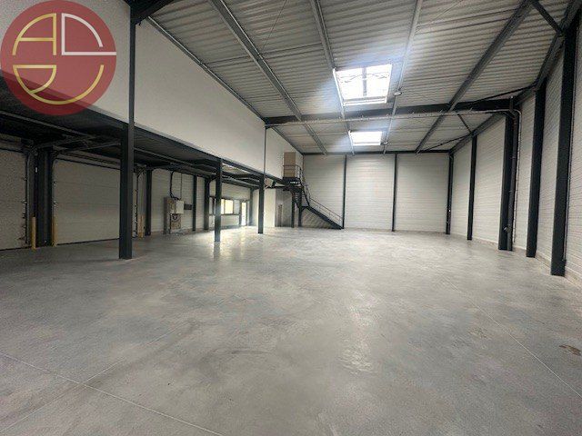 Location local 1557 m² à LAUNAGUET
