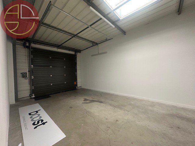 Location local 396 m² à MONTRABE