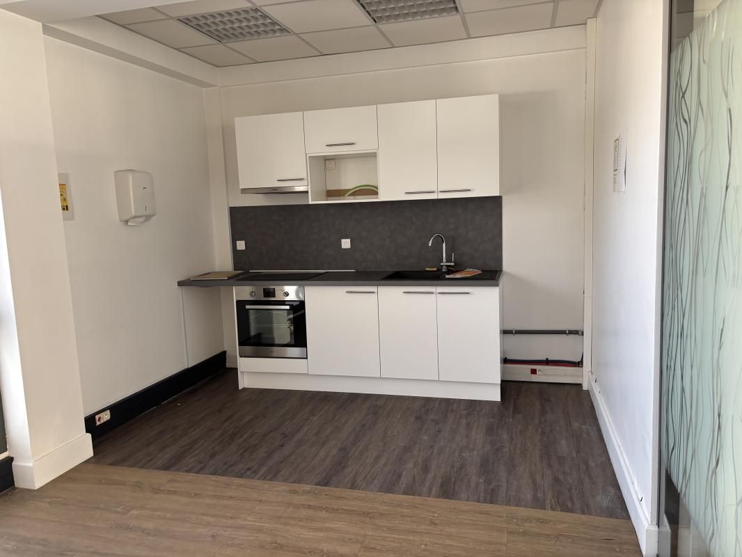 Location bureaux 241 m² non divisibles