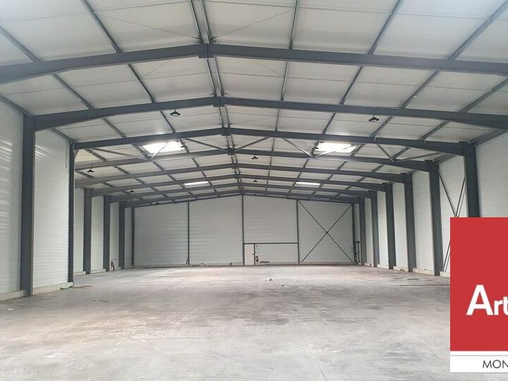 Location local d''activites 1611 m² non divisibles