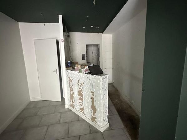 Location local commercial 30 m² non divisibles
