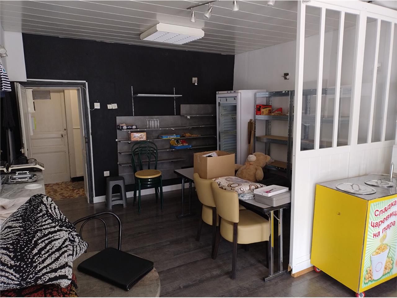 Location local commercial 25.00 m² à LIMOGES