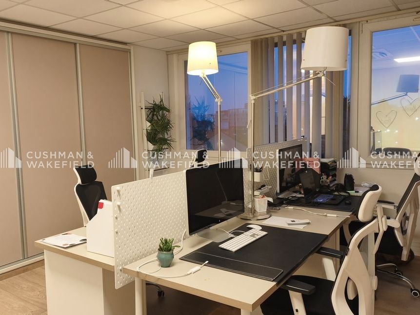 Vente bureaux 96 m² non divisibles