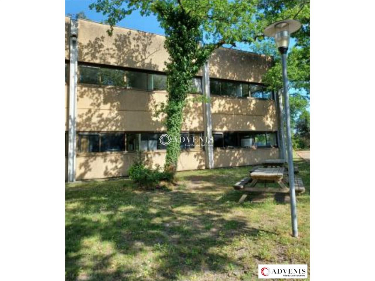 Location bureaux 89.57 m² non divisibles