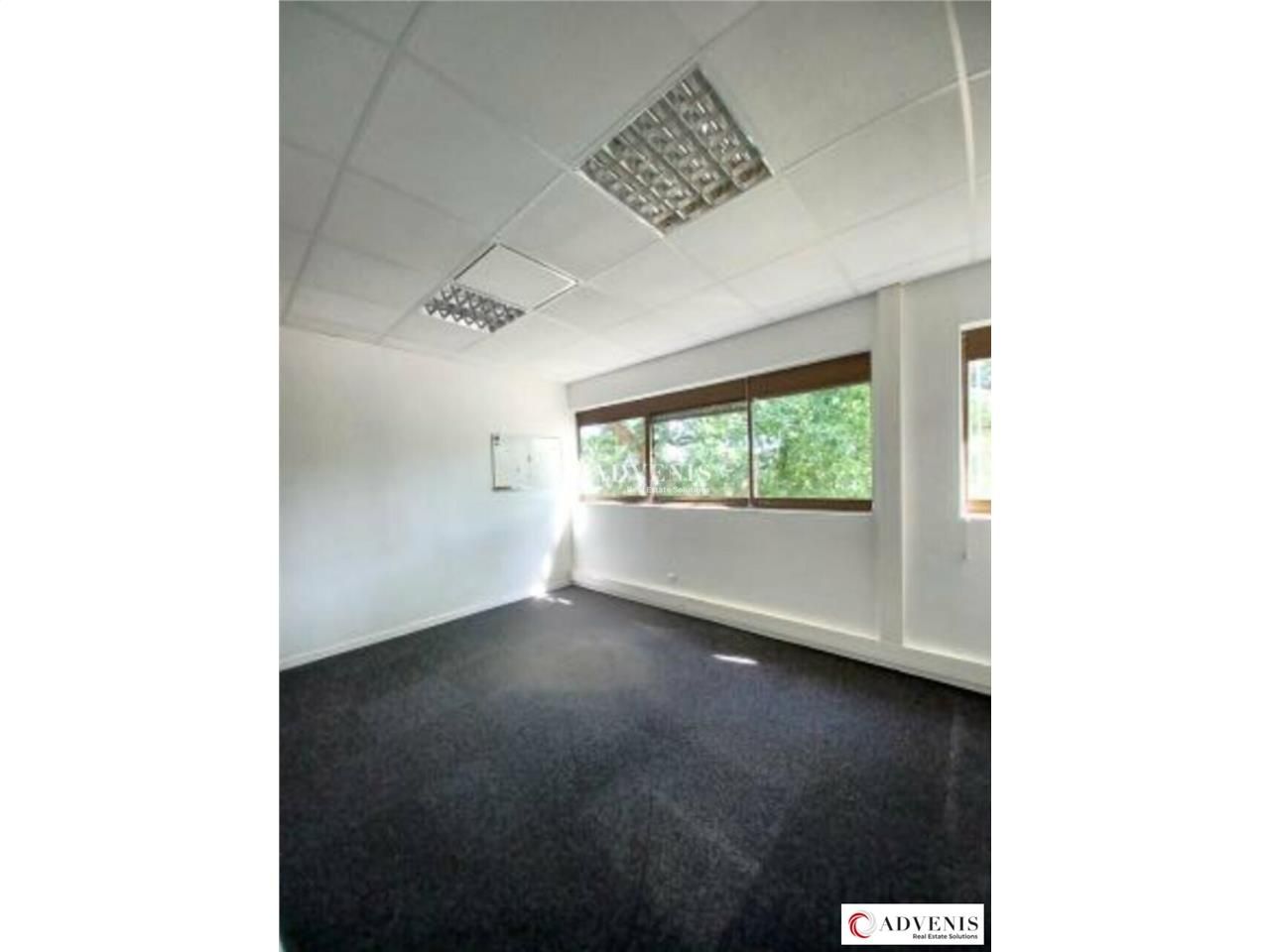 A LOUER - BUREAUX - 90 M²