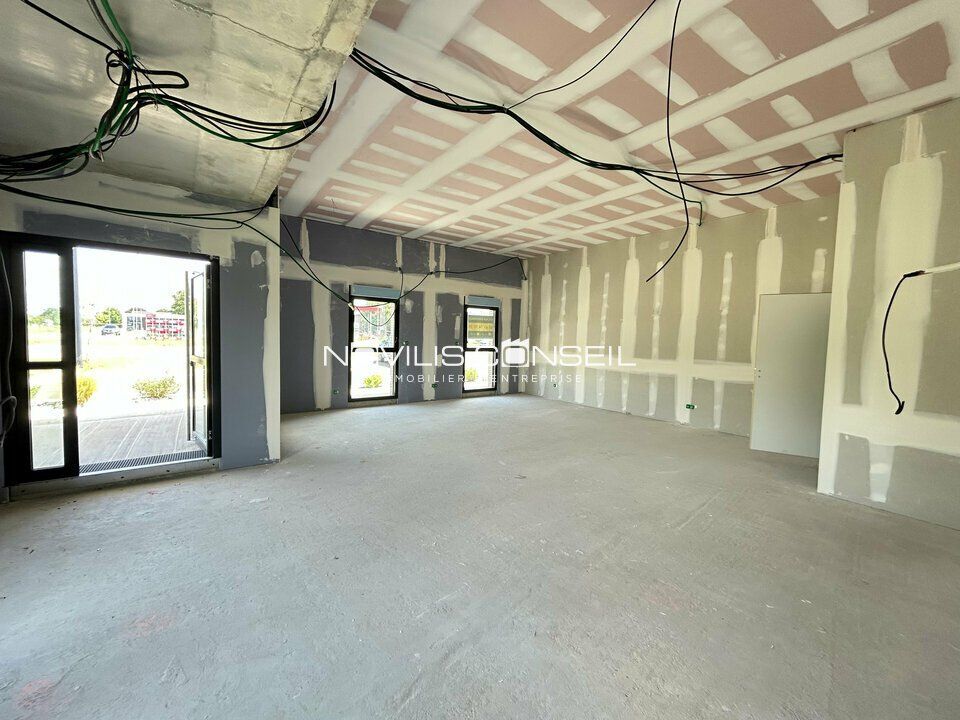 Location local professionnel 71 m² non divisibles