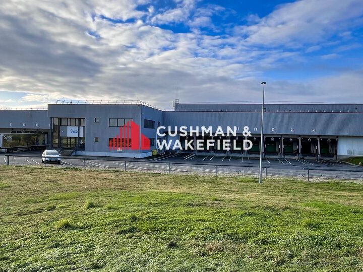 Vente local 6728 m² non divisibles