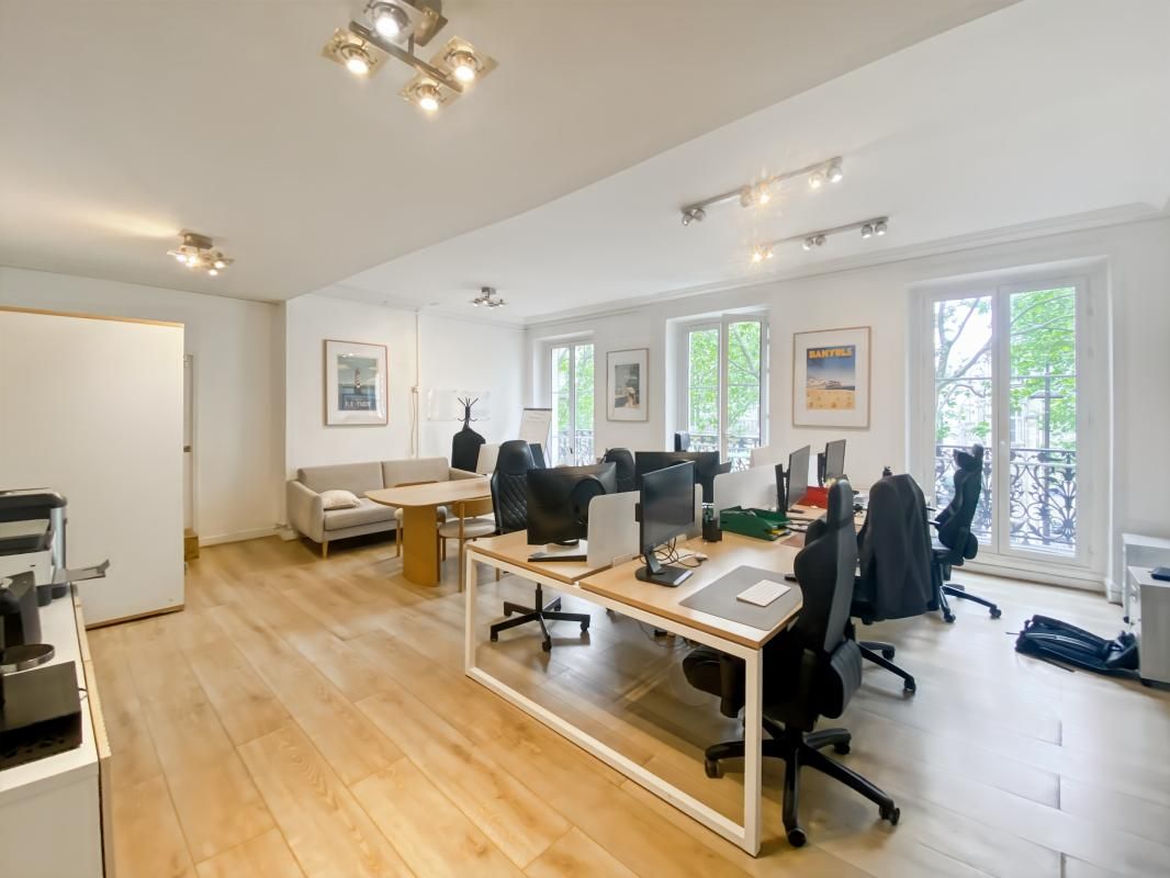 Location bureaux 70 m² non divisibles
