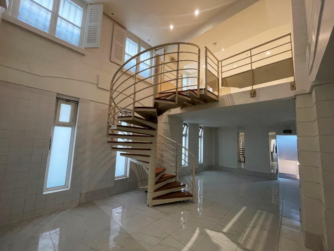Location bureaux 125 m² non divisibles