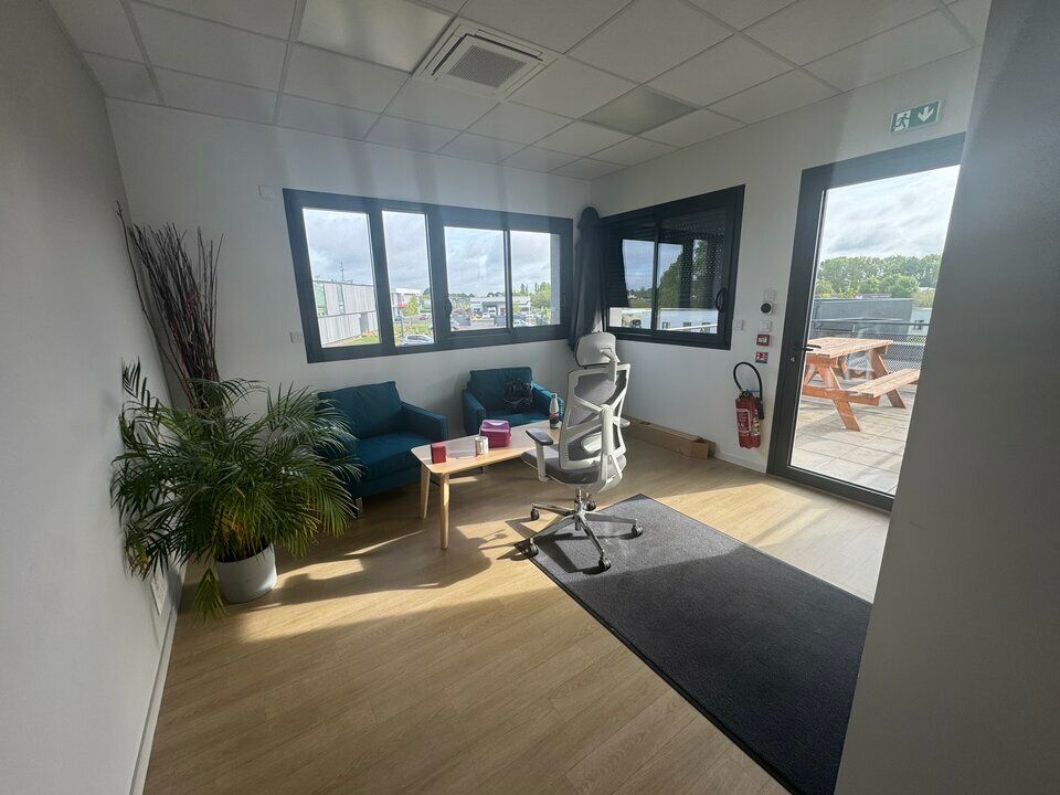 Location bureaux 144 m² non divisibles