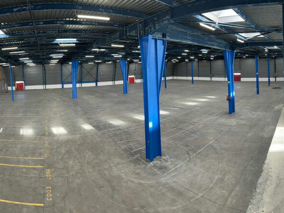 Vente entrepot 5026 m² non divisibles