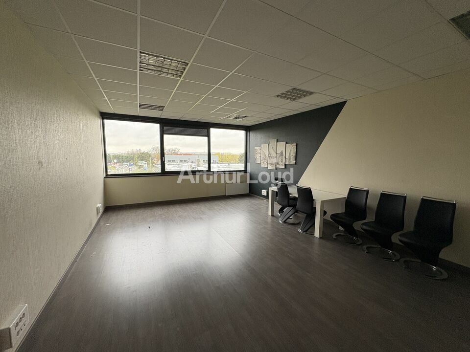 Location bureaux 36 m² non divisibles