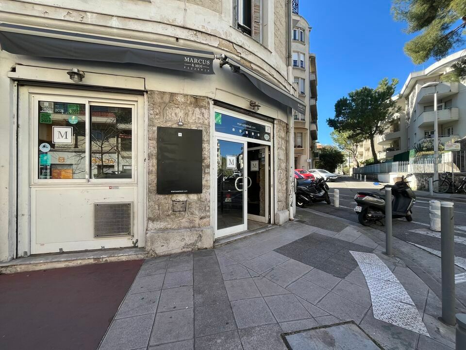 Location local commercial 25.89 m² non divisibles