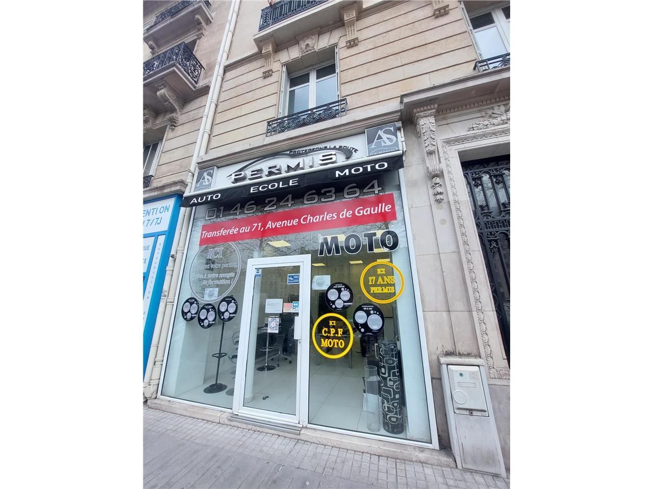 Location boutique 48 m² à Neuilly-sur-Seine
