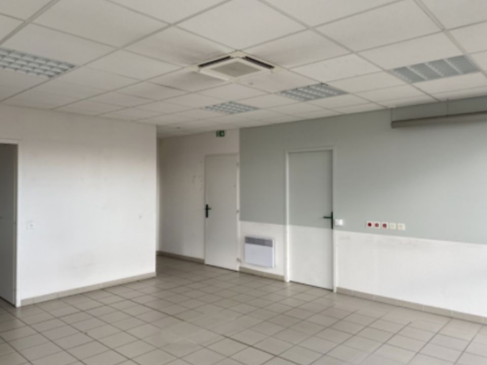 Location bureaux 100 m² non divisibles