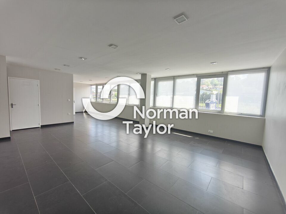 Location bureaux 58 m² non divisibles