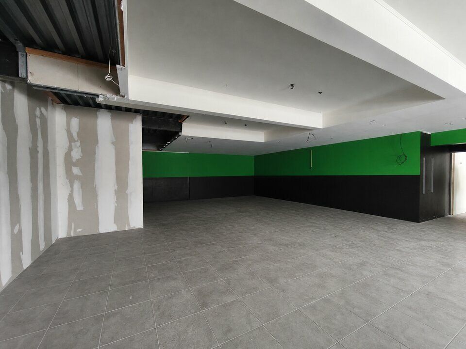 Local commercial de 270 m² divisibles à louer - Biarritz Iraty