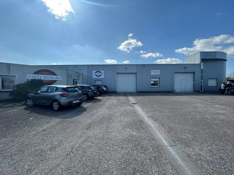 Vente local d''activites 1575 m² non divisibles