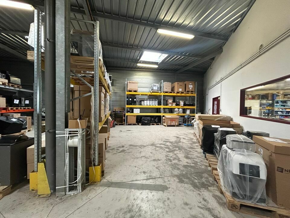 Activité/Entrepôt à vendre - 1575 m²