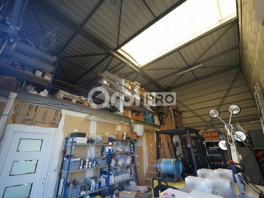 LOCAL D'ACTIVITE A LOUER / A VENDRE - 400 m² - MESSIMY
