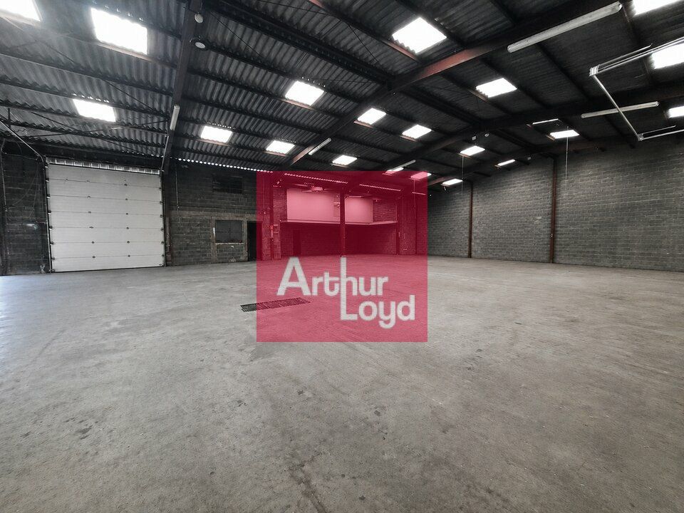 Location local d''activites 945 m² non divisibles