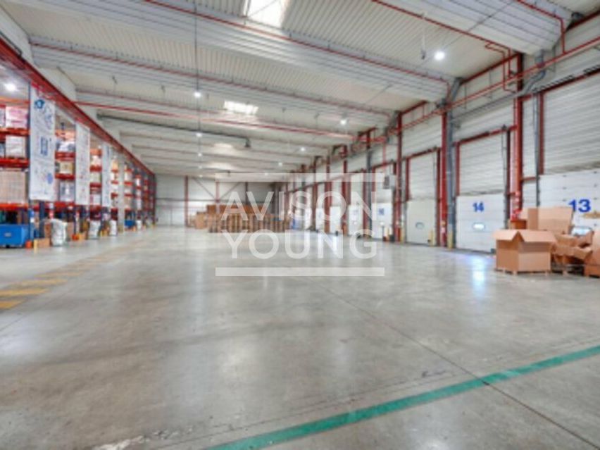 Location local d''activites 17514 m² non divisibles