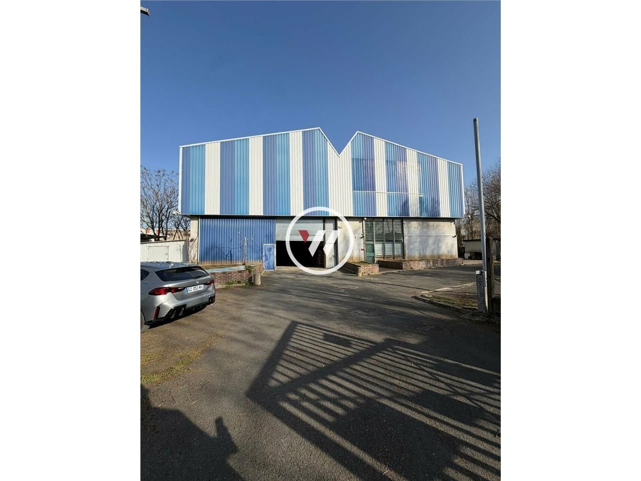 Location entrepot 2228 m² non divisibles