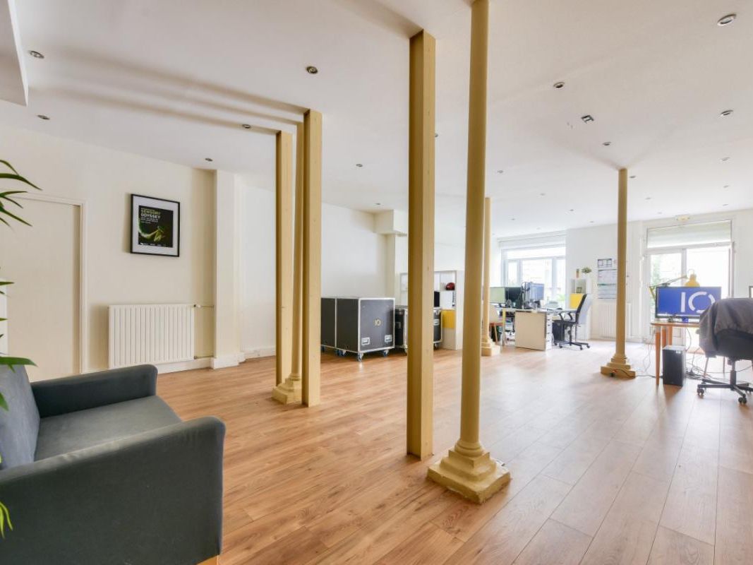 Location bureaux 143 m² non divisibles