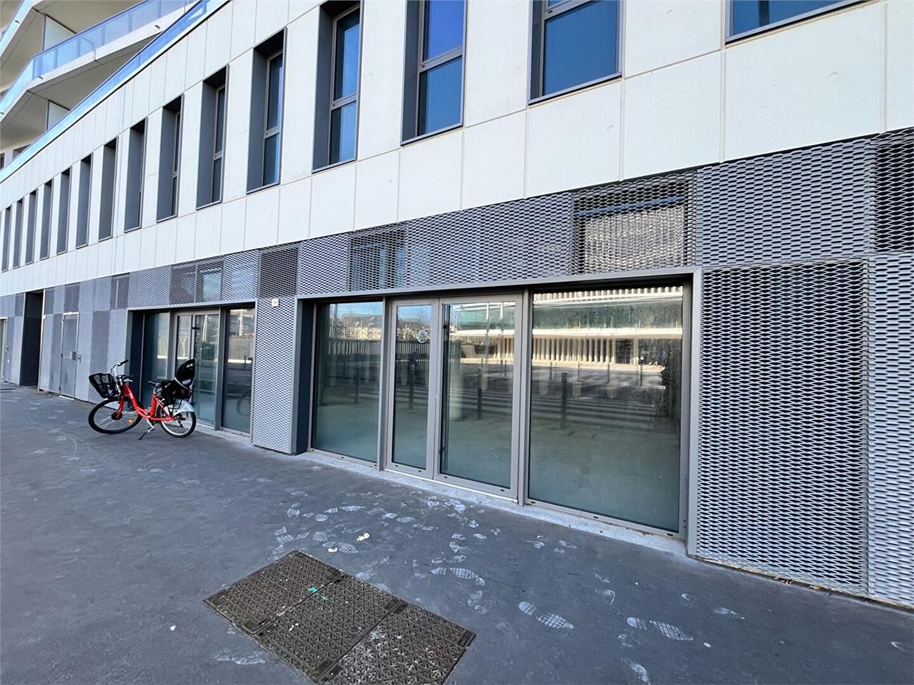 Location local commercial 120.92 m² à CAEN