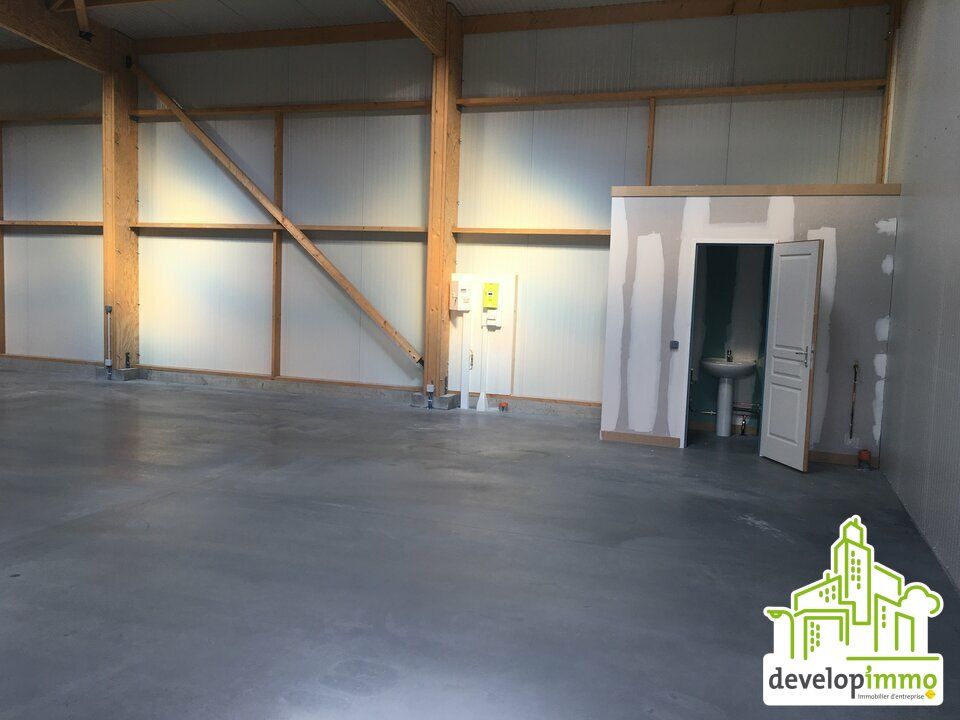 Local d'activité - Secteur à préciser - 142 m²