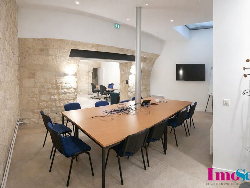 Location bureaux 160 m² non divisibles