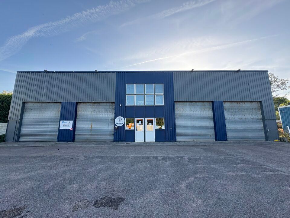 Location local d''activites 308 m² non divisibles