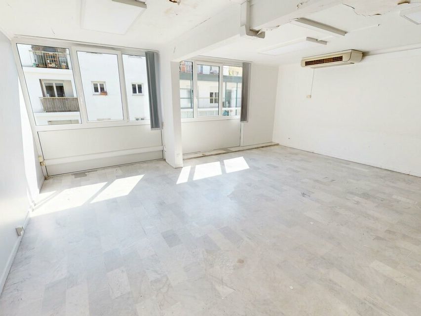 Location bureaux 300 m² divisibles à partir de 150 m²