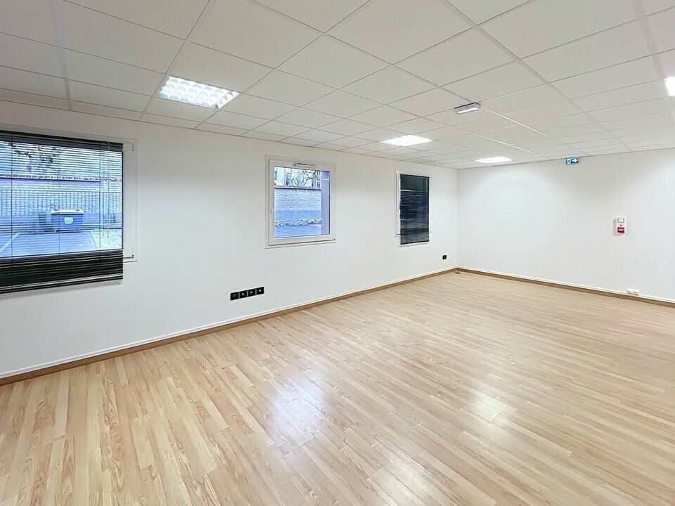 Bureaux à louer – 71 m² – Emplacement stratégique proche centre-ville