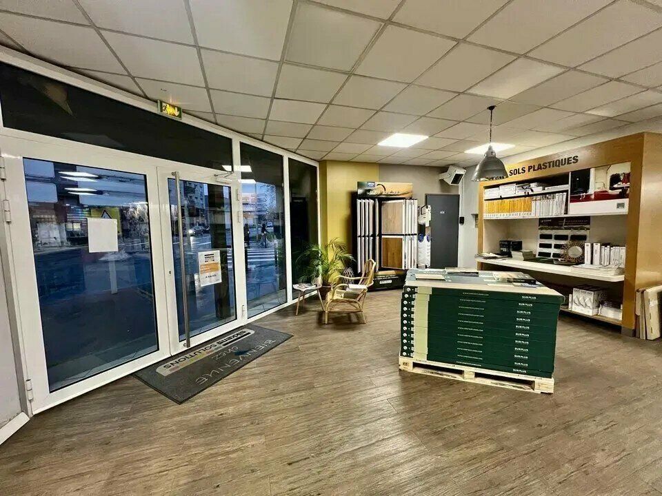 Vente local d''activites 1000 m² non divisibles