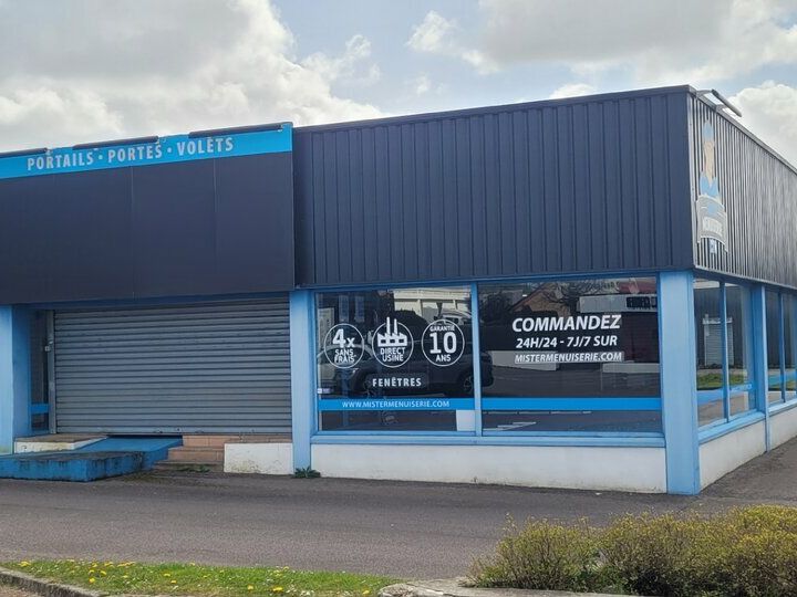 Location local commercial 365 m² non divisibles