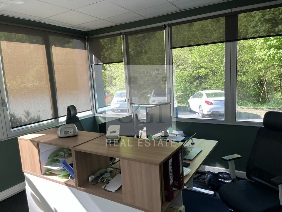 Des bureaux clés en main à Lissieu, idéalement situés aux portes de l'Ouest lyonnais.