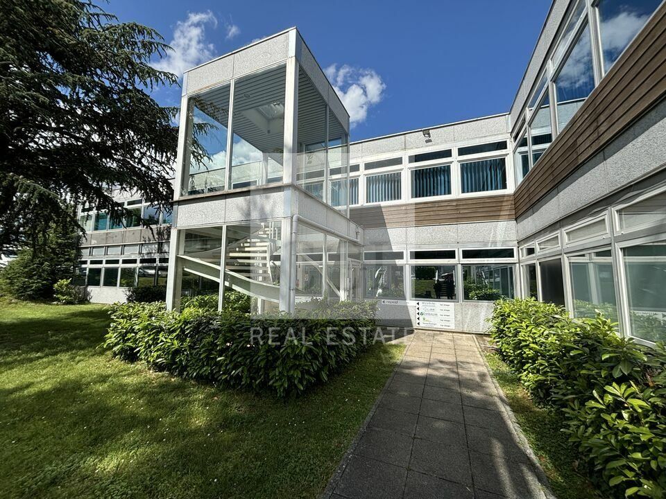 Location bureaux 249 m² divisibles à partir de 15 m²