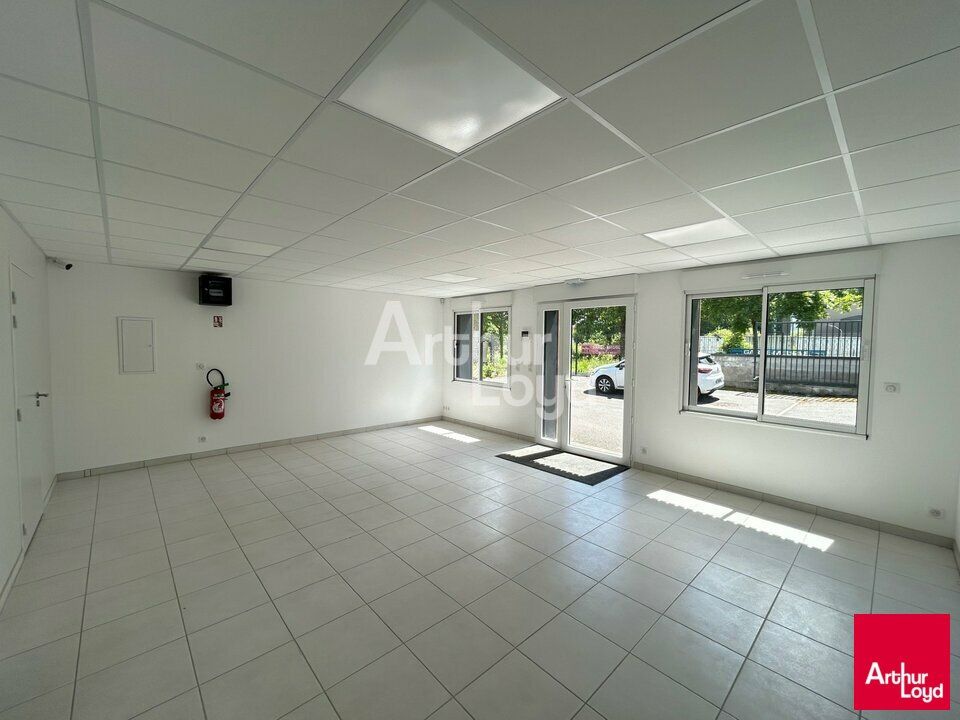 SAINT GILLES - BUREAUX A LOUER - 52 M²